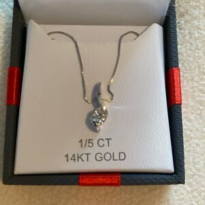 Sirena 14K White Gold Pendant with diamond and 18 inch chain